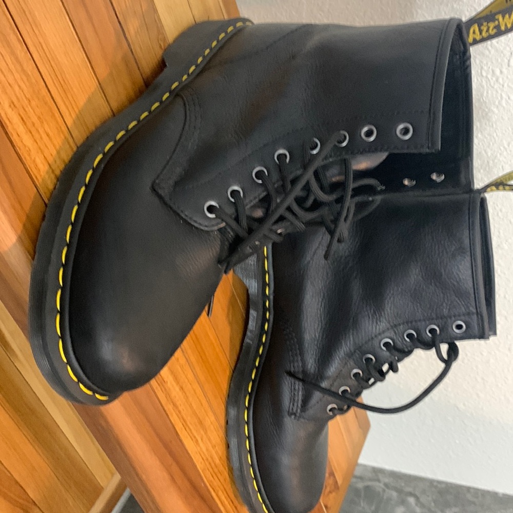 Dr. Martens Original 1460 boots Size 12 M